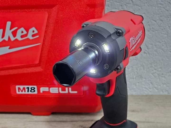 Aku udarni odvijac milvoki 2