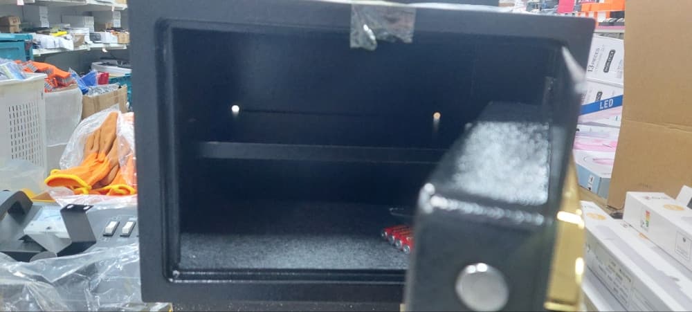 Sef za novac oruzje ukrasni 320x250 5