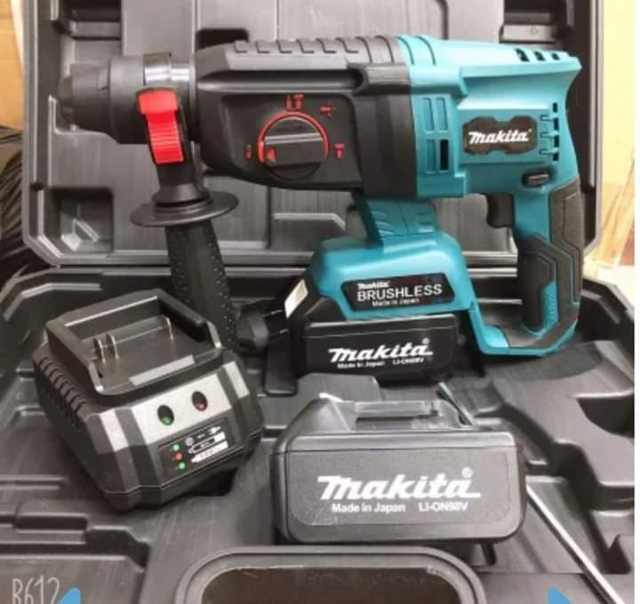 aku Stemalica makita sa dvije baterije i punjacem